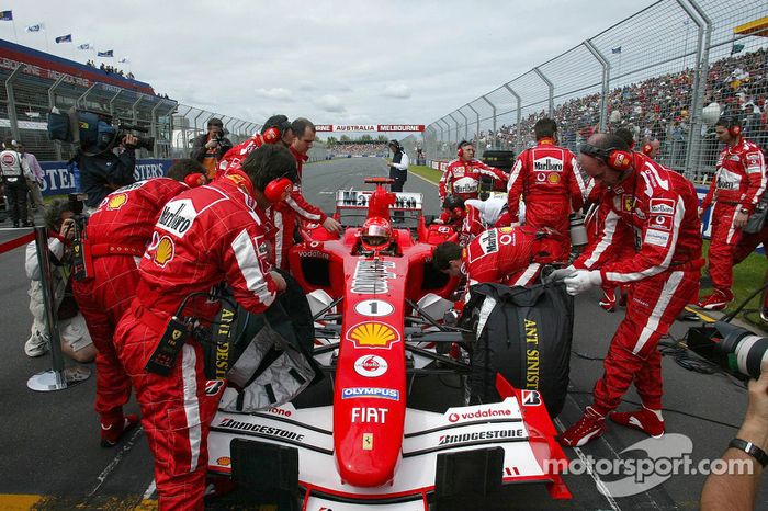 Michael Schumacher en la parrilla de salida