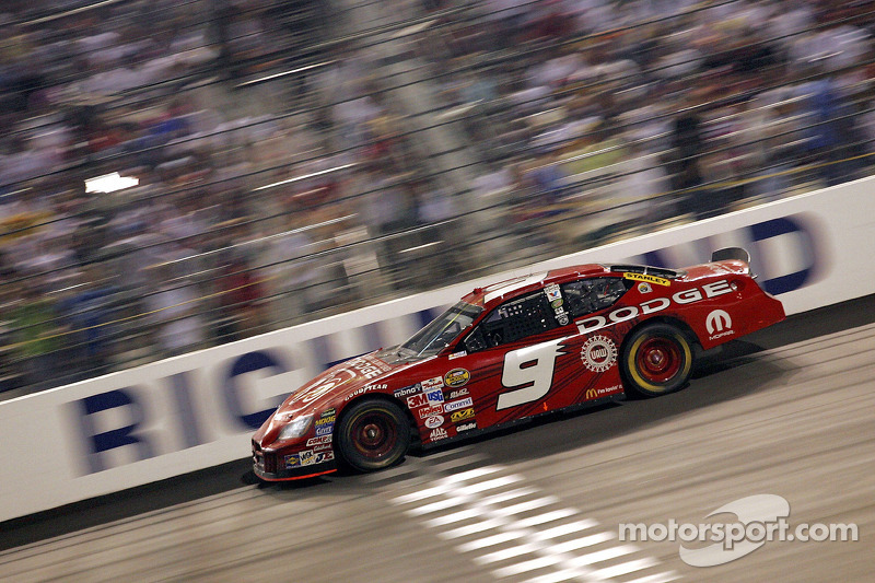 2005, Richmond 1: Kasey Kahne (Evernham-Dodge)