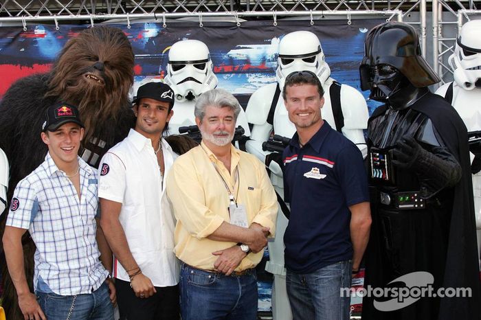 (F1) Christian Klien, Chewbacca, Vitantonio Liuzzi, David Coulthard, George Lucas y Darth Vader