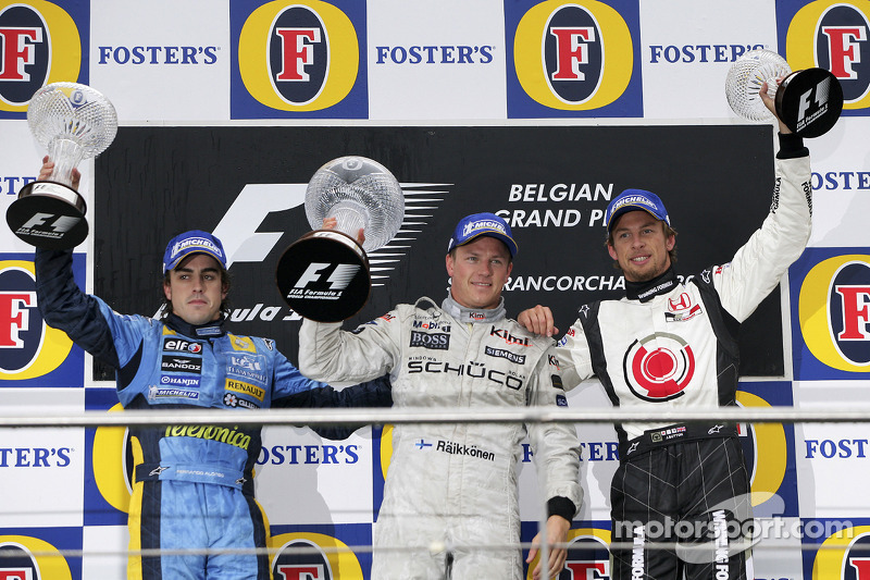 Podium: Sieger Kimi Räikkönen, 2. Fernando Alonso, 3. Jenson Button