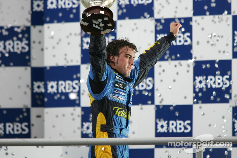 Aquela foi a primeira vez que a F1 coroou um campeão no Brasil. Isso voltaria a acontecer mais cinco vezes: 2006, 2007, 2008, 2009 e 2012.