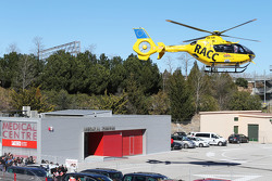 Fernando Alonso, McLaren es trasladado en helicóptero al hospital