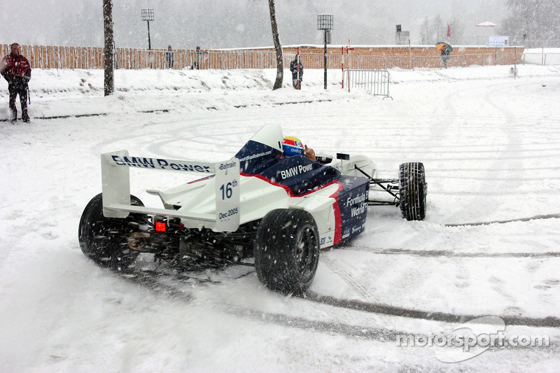 Марк Веббер за кермом Formula BMW