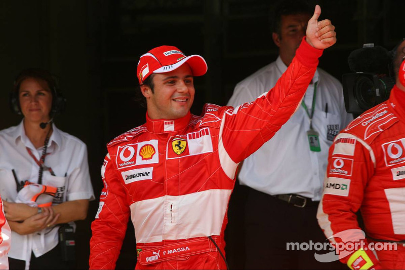 Ganador de la pole Felipe Massa celebra