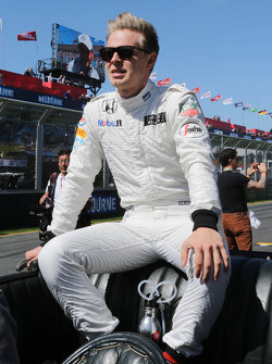 Кевин Магнуссен, McLaren on the drivers parade