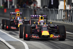 Daniel Ricciardo, Red Bull Racing RB11 y su compañero Daniil Kvyat, Red Bull Racing RB11