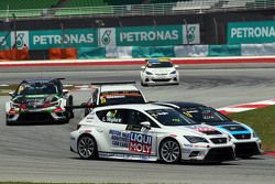 Lorenzo Veglia, Liqui Moly Team Engstler, SEAT Leon Racer, Andrea Belicchi, SEAT Leon Racer, Target Competition and Kevin Gleason, Honda Civic TCR, West Coast Racing