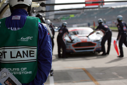 Pitlane Atmosphere