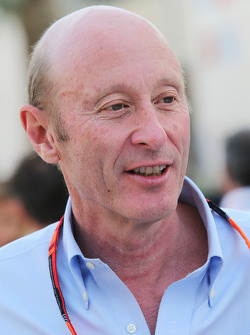 Donald Mackenzie, CVC Capital Partners Socio Director, Co Director de Inversiones Globales
