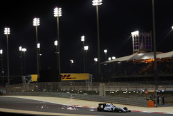 Valtteri Bottas, Williams FW37 envoie des étincelles