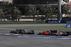 Julian Leal, Carlin and Mitch Evans, RUSSIAN TIME and Rio Haryanto, Campos Racing at the start