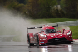 #23 Nissan Motorsports Nissan GT-R Nismo