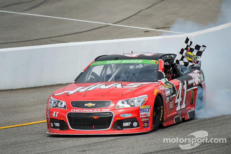2015, Richmond 1: Kurt Busch (Stewart/Haas-Chevrolet)
