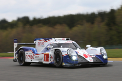 #1 Toyota Racing TS040 Hybrid: Энтони Дэвидсон, Себастьен Буэми и Казуки Накаджима