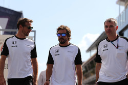 Дженсон Баттон, McLaren Honda и Фернандо Алонсо, McLaren Honda