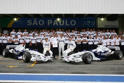 BMW Sauber F1 takım fotoğrafı: Dr. Mario Theissen, Nick Heidfeld, Sebastian Vettel ve Robert Kubica