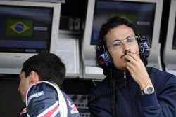 Neel Jani ve chief mühendis Laurent Mekies