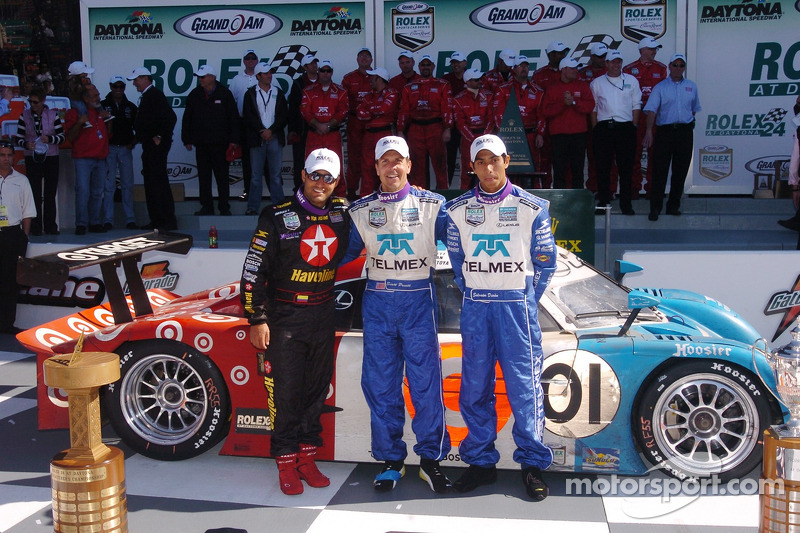 DP Podium : les vainqueurs Scott Pruett, Juan Pablo Montoya, Salvador Duran