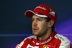 Sebastian Vettel, Ferrari lors de la conférence de presse de la FIA