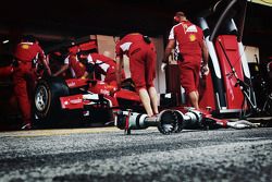 Ferrari practices pit stops