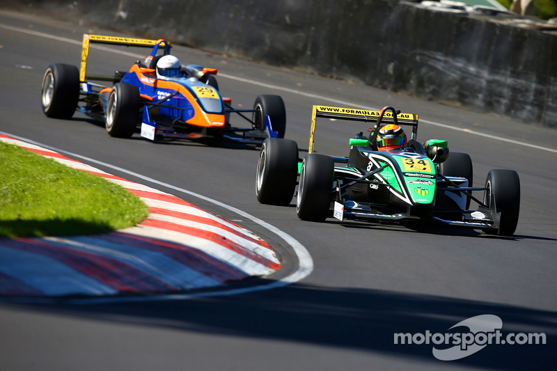 Australian F3 race action from Adelaide