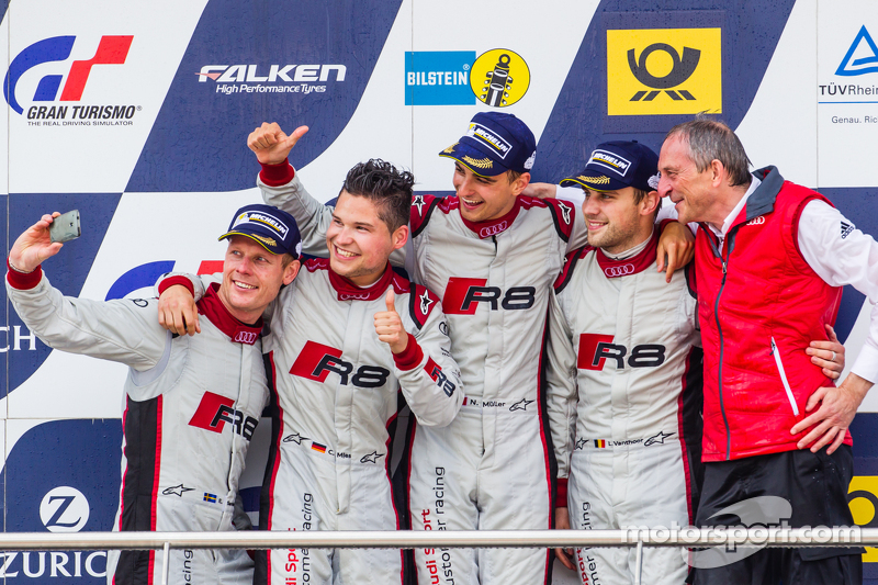 Nordschleife: Christopher Mies (Duitsland), Nico Müller (Zwitserland), Edward Sandström (Schweden), Laurens Vanthoor (België)