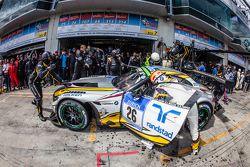 Pitstop voor #26 Marc VDS Racing BMW Z4 GT3: Augusto Farfus, Jörg Müller, Nicky Catsburg, Dirk Adorf