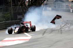 Max Verstappen, Scuderia Toro Rosso accidente con Romain Grosjean, Lotus F1 Team