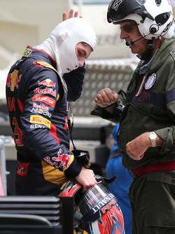 Max Verstappen, Scuderia Toro Rosso s'accroche avec Romain Grosjean, Lotus F1 Team