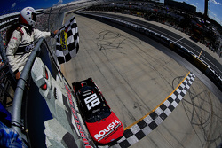 Chris Buescher, Roush Fenway Racing Ford takes the win