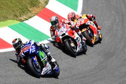 Jorge Lorenzo, Yamaha Factory Racing y Andrea Dovizioso, Ducati Team con Marc Marquez, Repsol Honda 