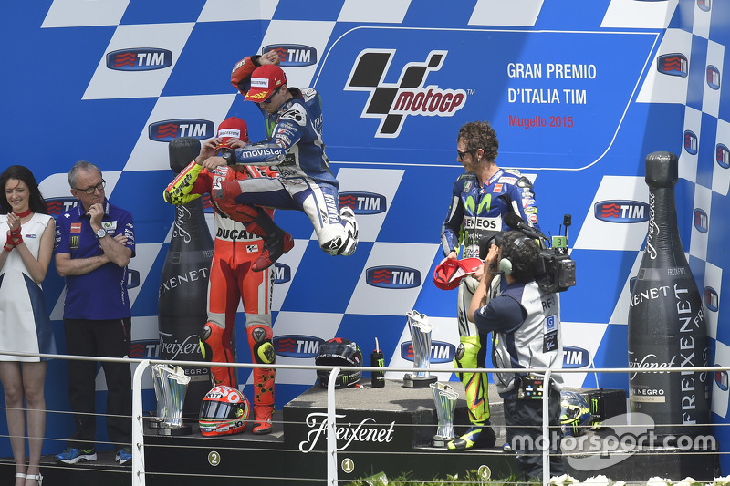 Pódio: segundo lugar Andrea Iannone, Ducati Team e vencedor Jorge Lorenzo e terceiro lugar Valentino