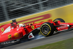 Sebastian Vettel, Ferrari SF15-T se bloquea en la frenada