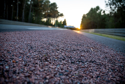 Nova superfície no lado da pista de Mulsanne até curvas Porsche