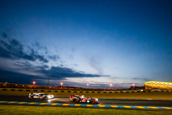 #38 Jota Sport Gibson 015S: Simon Dolan, Mitch Evans, Oliver Turvey y #2 Toyota Racing Toyota TS040