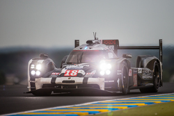 #18 Porsche Team Porsche 919 Hybrid: Ромен Дюма, Нил Джани, Марк Либ
