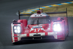 #17 Porsche Team Porsche 919 Hybrid : Timo Bernhard, Mark Webber, Brendon Hartley