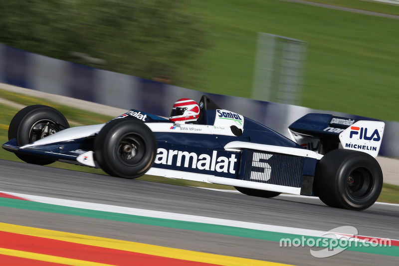 Nelson Piquet, dans la Brabham BT52 lors de la parade des Légendes