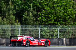 #22 Nissan Motorsports, Nissan GT-R LM NISMO: Harry Tincknell, Alex Buncombe, Michael Krumm