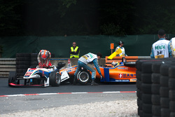 Пьетро Фиттипальди, Fortec Motorsports Dallara Mercedes-Benz; Кан Лин, Mücke Motorsport Dallara Merc