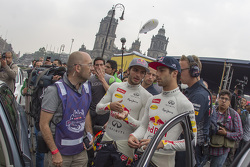 Carlos Sainz Jr. Red Bull Racing y Daniel Ricciardo, Red Bull Racing