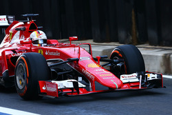 Sebastian Vettel, Ferrari SF15-T alerón delantero
