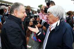 Jean Todt, Presidente de la FIA con Bernie Ecclestone, en la parrilla