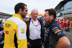 Сириль Абитбуль, управляющий директор Renault Sport F1, доктор Хельмут Марко, консультант Red Bull M