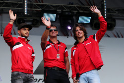 Уилл Стивенс, Manor F1 Team, Роберто Мери, Manor F1 Team и Грэм Лоудон, Manor F1 Team на концерте по