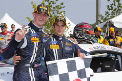 Race winner #158 Multimatic Motorsports Ford Mustang Boss 302R: Jade Buford, Austin Cindric
