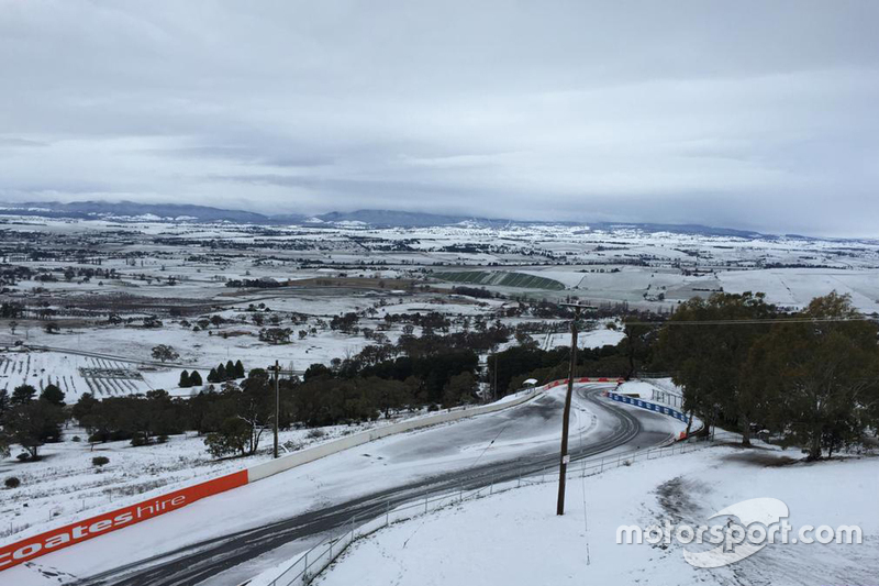 Snow at Skyline at the Mount Panorama Circuit