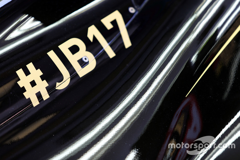 Lotus F1 E23 розмістив надпис на пам'ять Жюля Б'янкі