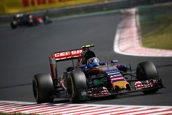 Carlos Sainz Jr., Scuderia Toro Rosso STR10