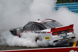 Race winner Joey Logano, Team Penske Ford